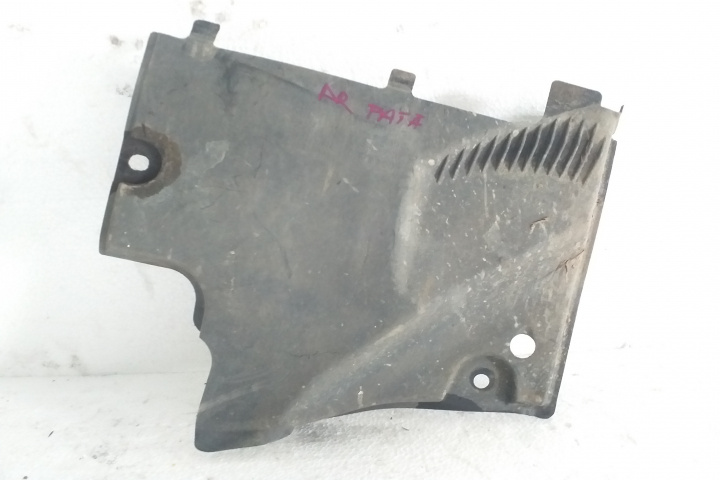 Scut fata dreapta sub caroserie 8F082520