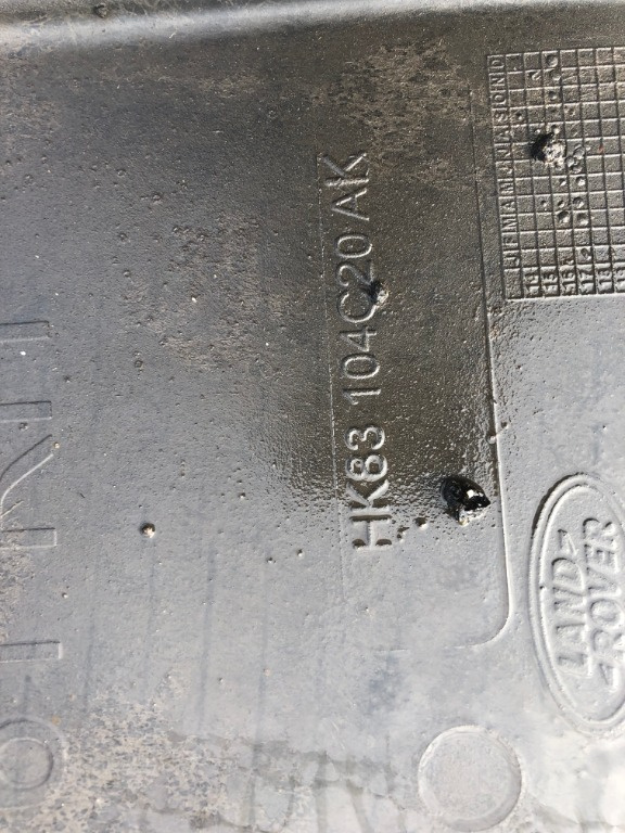 Scut lateral dreapta Jaguar F Pace HK83-