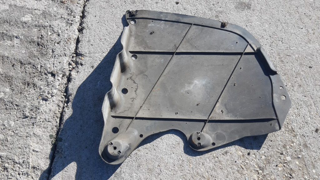 Scut lateral dreapta spate Skoda Octavia