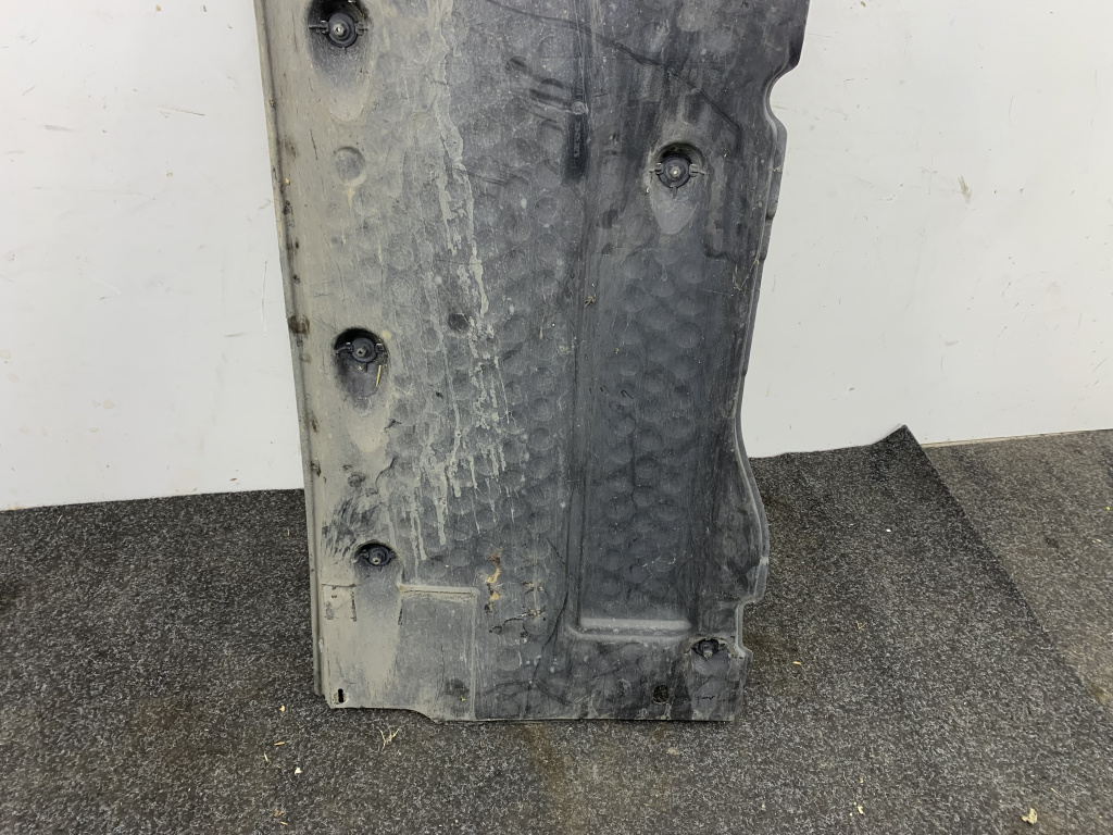 Scut lateral dreapta VW PASSAT B7 2.0 CF