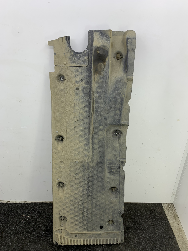 Scut lateral dreapta VW TOURAN CFHF 2010-2015 1K0825202AS DezP: 25562
