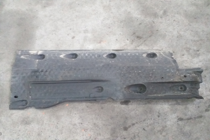 Scut longitudinal dreapta 3C0825202D 3C0825202D Volkswagen VW Passat B7 [2010 - 2015] Sedan 2.0 AMT (140 hp)