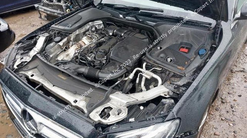 Scut motor plastic Mercedes-Benz E-Class W213/S213/C238/A238 [2016 - 2020] Sedan 4-usi E 200 9G-TRONIC (197 hp)