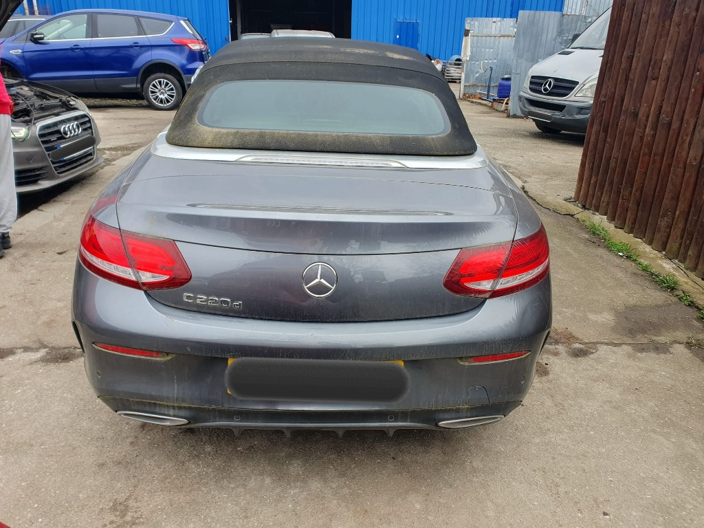 Scut motor plastic Mercedes C-Class A205