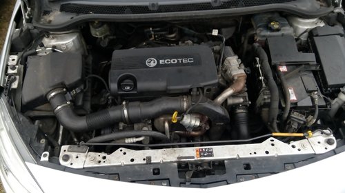 Scut motor plastic Opel Astra J 2011 Break 1.7 CDTI 110cp