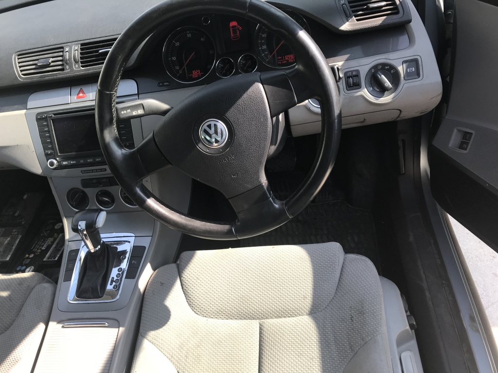 Scut motor plastic VW Passat B6 2006 COM