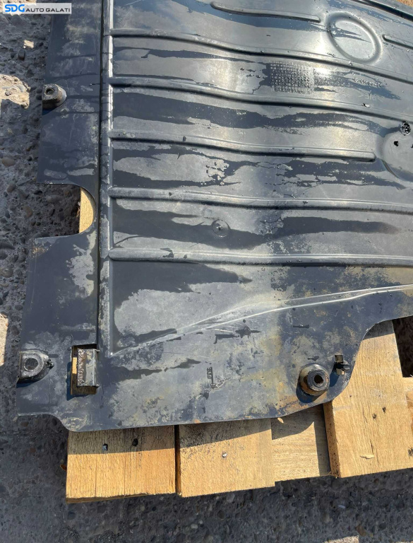 Scut Plastic Motor Renault Modus 2004 - 