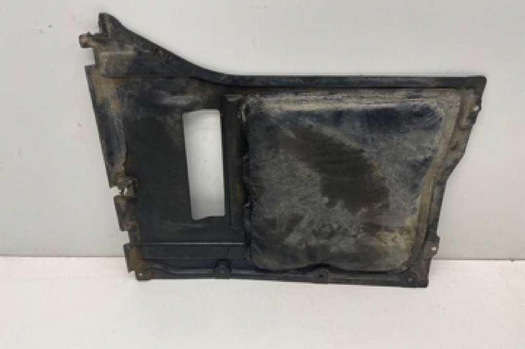 Scut podea Bmw X5 (e70 ) an 2006 cod piesa 51757160235
