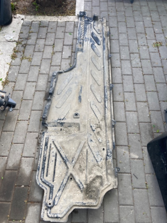 Scut podea dreapta mercedes glc w253 cod a2526800207
