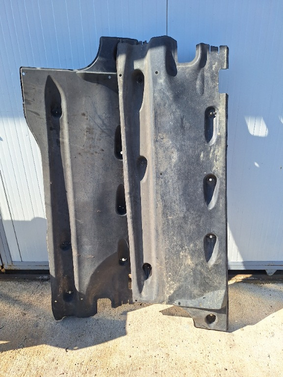 Scut podea stanga dreapta vw Sharan 7N. COD 7N0825201/7N0825202