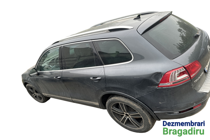 Scut rezervor dreapta Cod: 7L0201974B 7L