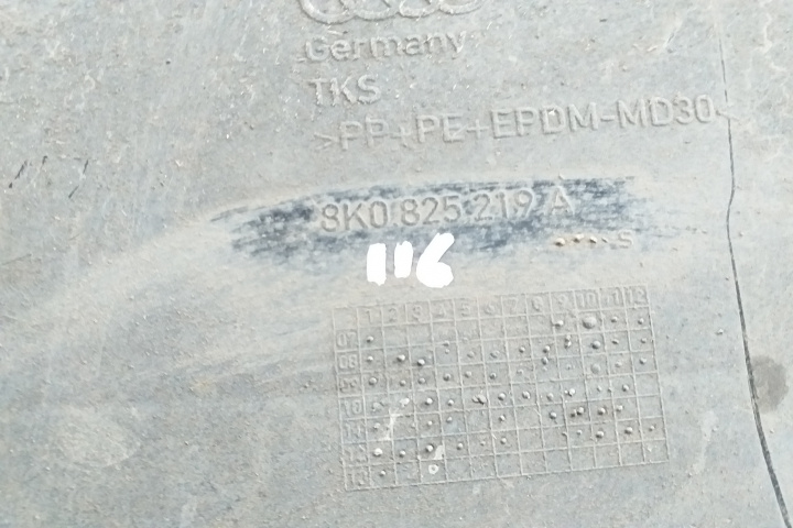 Scut spate dreapta 8K0825219A DCut2 8K08