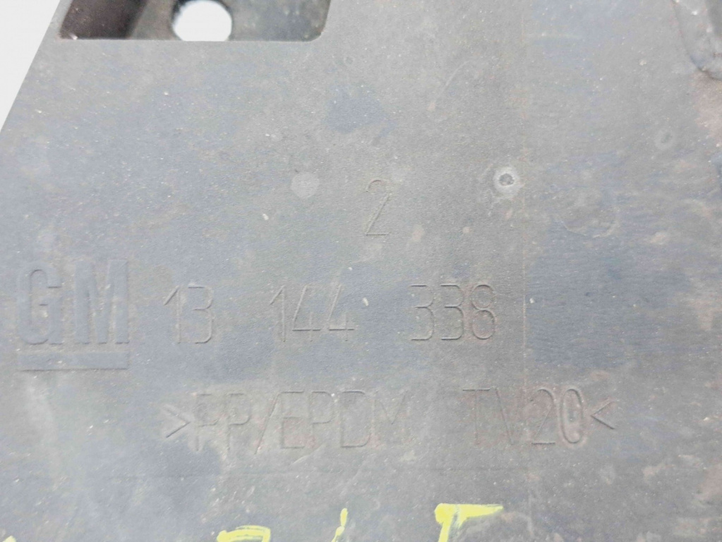 Scut sub bara Opel Zafira B (A05) [Fabr 