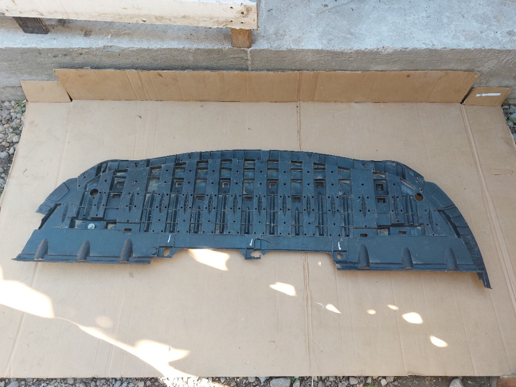 Scut sub bara Renault Fluence cod 622359780r