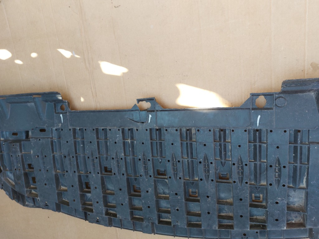 Scut sub bara Renault Fluence cod 622359