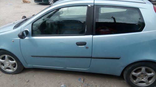 Se dezmembreaza Fiat Punto din 2002 motor 1242