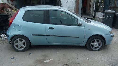 Se dezmembreaza Fiat Punto din 2002 motor 1242