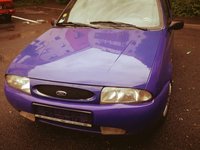 Se dezmembrez Ford Fiesta 1.3i 111000km an 2000 in Cluj