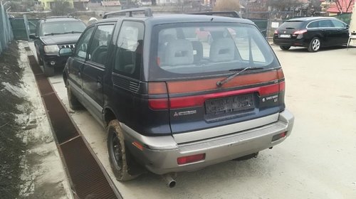 Se dezmembreaza Mitsubishi Space Wagon 4x4 2.0i an 1997