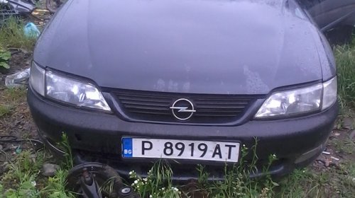 Se dezmembreaza Opel Vectra B an 1998 motor 2.0Diesel