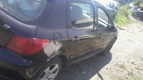 Se dezmembreaza Peugeot 307 ,motor 1.6 16v an 2002