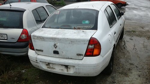 Se dezmembreaza Renault Clio 2 an 2001 motor 1.4i