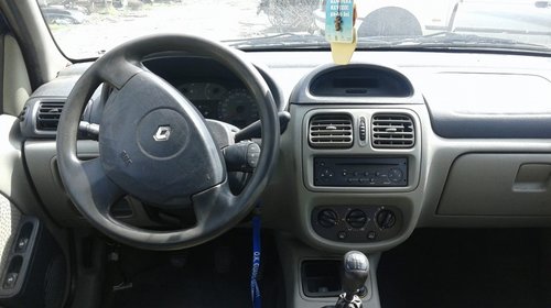 Se dezmembreaza Renault Clio Symbol ,motor 1.5DCI,Euro 3,an fabricatie 2006