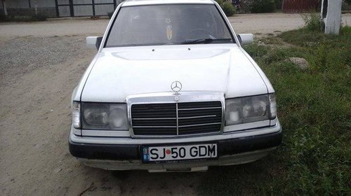 Se dezmembrez Mercedes W124 200 D