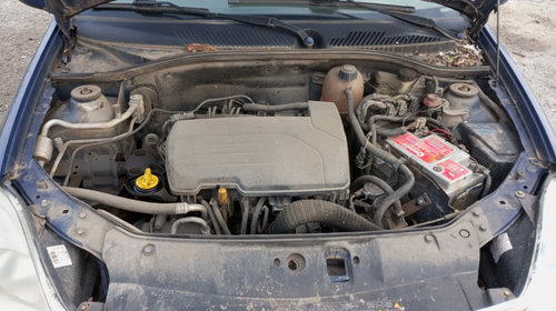 Se dezmembrez Renault Clio 2 Thalia motor 1.2i 16v
