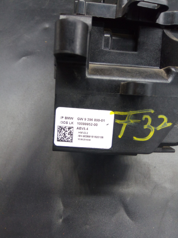 Selector viteza f20 f21 f22 f23 f30 f31 f32 f33 f34 f36 Bmw F20 F30 F31 F32 F33 F34 F36 an 2014 cod piesa 9296899
