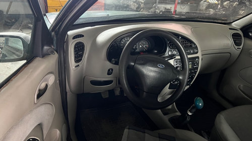 Semnalizare aripa Ford Fiesta 2000 Hatchback 1,8 tdi