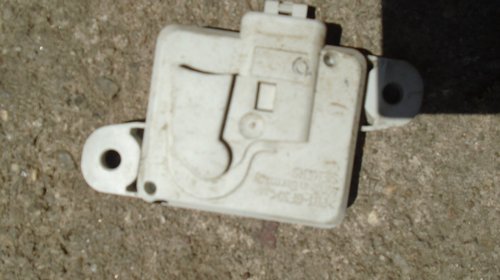 Senzor airbag dr fata opel vectra b cod 24435
