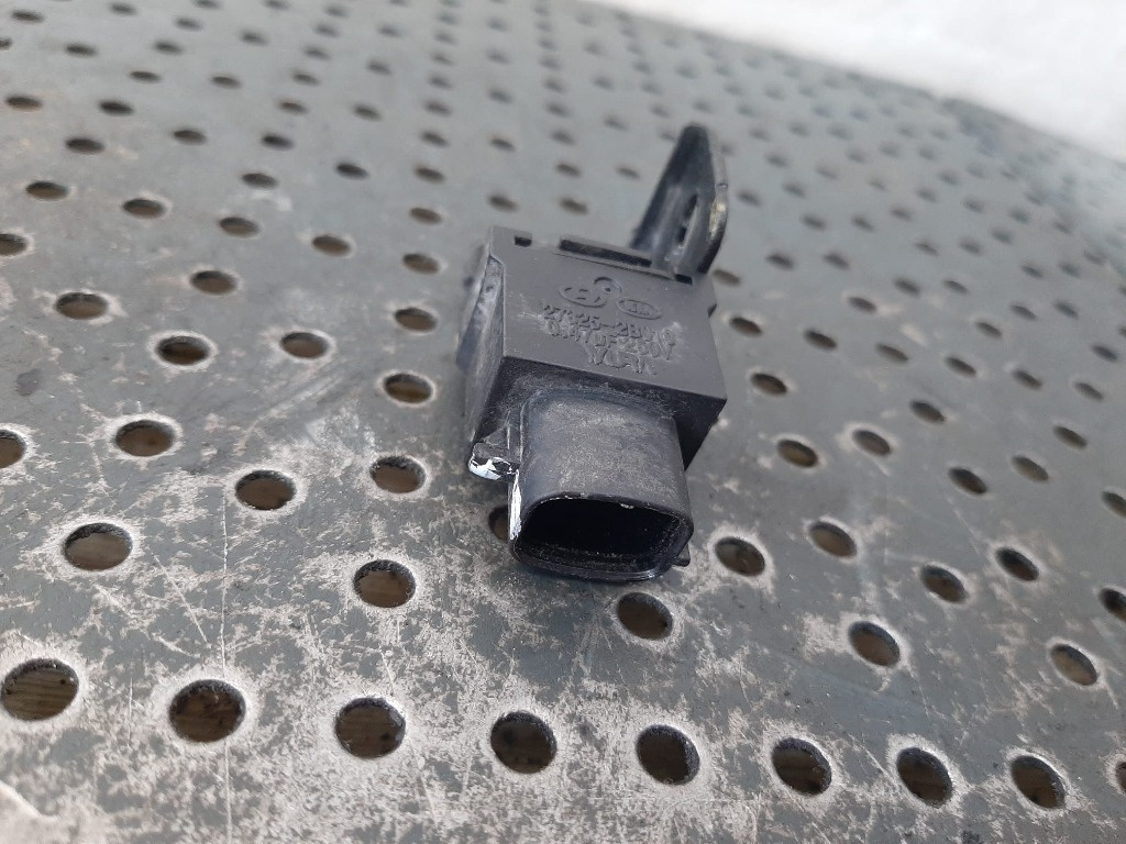 Senzor condensator 1.4 benz g4fa kia ceed 2 jd 27325-2b010