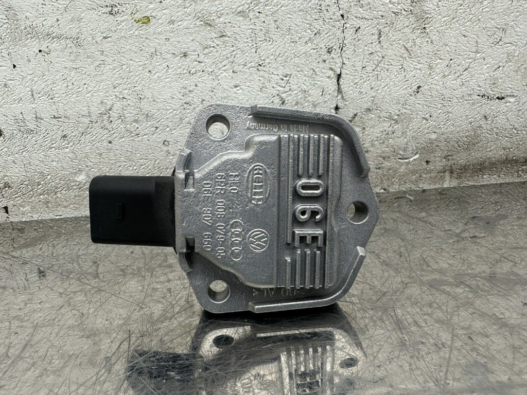 Senzor de nivel ulei Audi A6 (4F2, C6) 3.0TDI cod: 06E907660