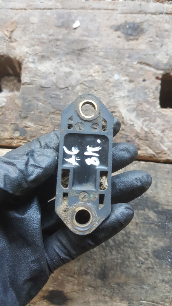 Senzor impact a6 2007,cod piesa 4F0907651