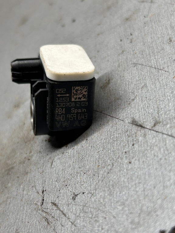 Senzor Impact Audi A6 C7 / A7 4g / A8 D4 COD:4h0959643