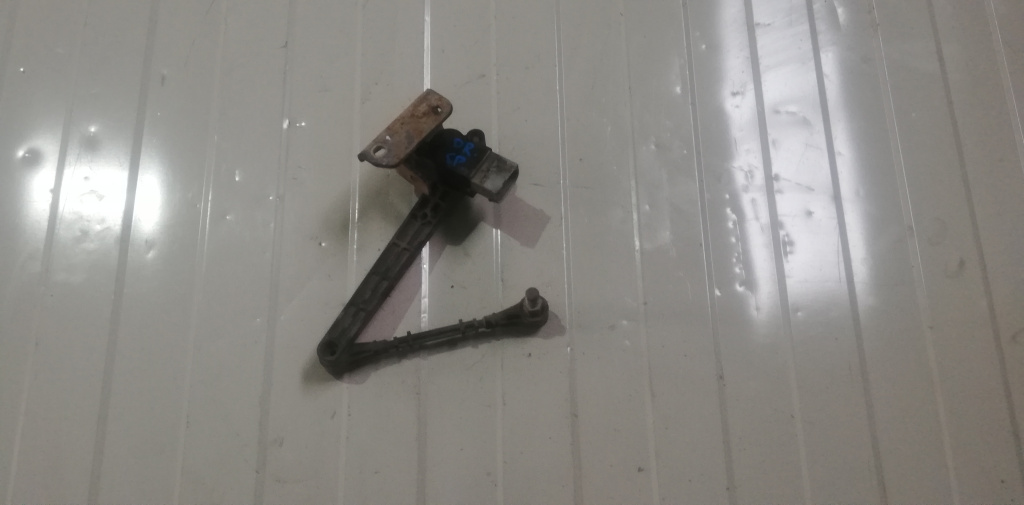 Senzor nivel stanga spate Range Rover Vogue cod AH42-5A955-BD an 2011 2012 2013