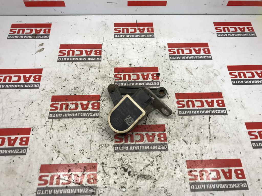 Senzor Nivel Xenon Bmw 5 F10 / F11 Cod 3714678407503
