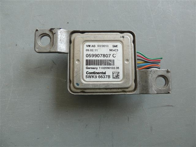 Senzor noxe VW Touareg ; Q7 , Audi A6 ; A8 cod 5WK96637B ; 059907807C