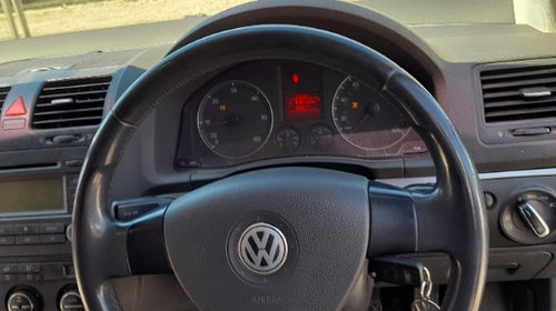 Senzor parcare fata Volkswagen Golf 5 2005 Hatchback 2.0 diesel