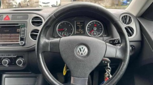 Senzor parcare fata Volkswagen Tiguan 2010 suv 2.0