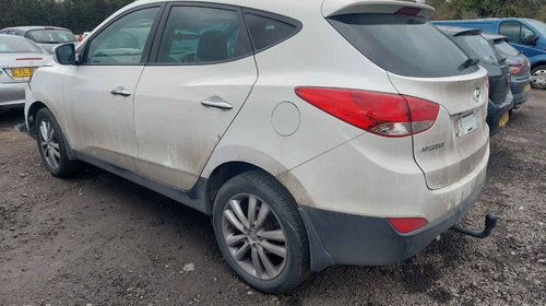 Senzor parcare spate Hyundai ix35 2011 SUV 2.0 DOHC