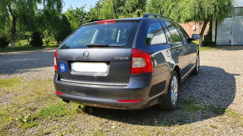 Senzor parcare spate Skoda Octavia II 2011 brek 1.4 TSI