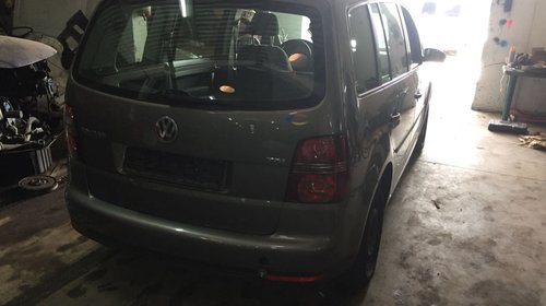 Senzor parcare spate VW Touran 2008 Facelift 1.9 tdi