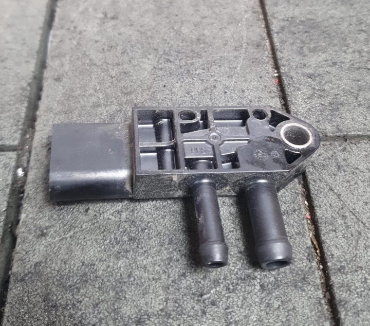 Senzor presiune filtru particule Cod: 07