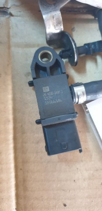 Senzor presiune gaze evacuare Opel Astra J 2.0 Cdi 55566186 00416 1B/L6