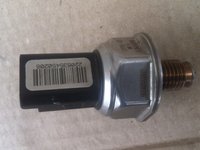 Senzor rampa injectie Peugeot 307 1.6 hdi 9658227880