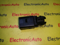 Senzor temperatura exterioara Audi, Vw, Seat, Skoda 8Z0820535