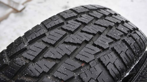 SET 2 Anvelope Iarna 185/60 R15C MAXXIS WinterMax LT 94/92T