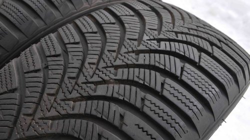 SET 2 Anvelope Iarna 205/60 R15 HANKOOK WINTER ICEPT RS2 91H